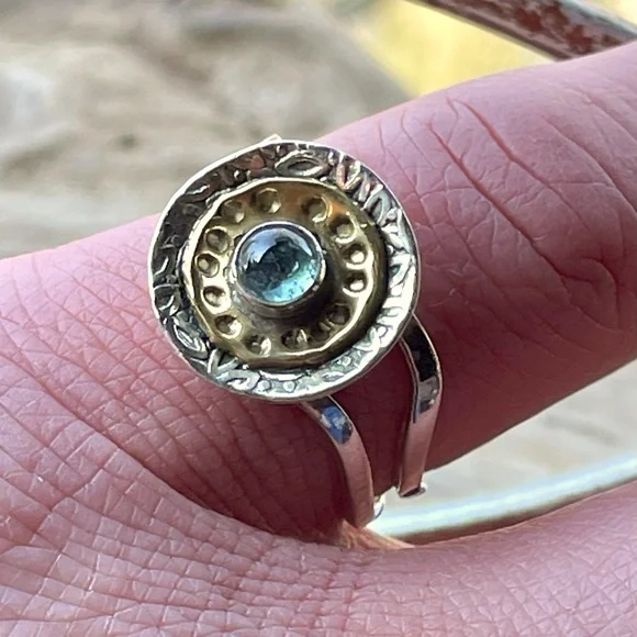 Two Tone Green Tourmaline Cabochon Sterling Silver Ring | sz 9 - Picture 6 of 11